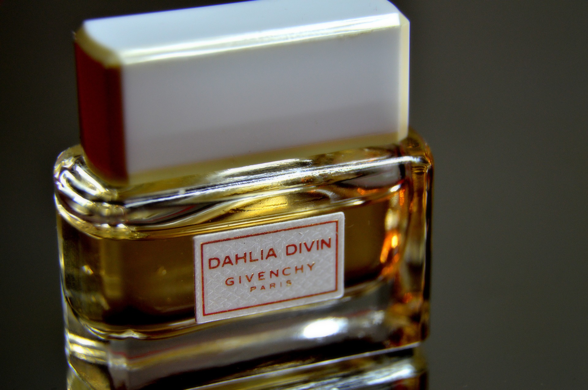 mark and james dahlia perfume